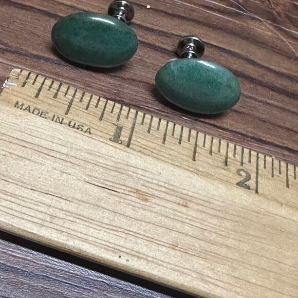 Vintage Green Screw Back Jade cabochon Earrings Nephrite Jade - Picture 3 of 3